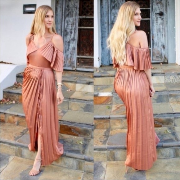 Banana Republic x Olivia Palermo Pleated Off the Shoulder Maxi Dress Size 6 - Picture 1 of 9
